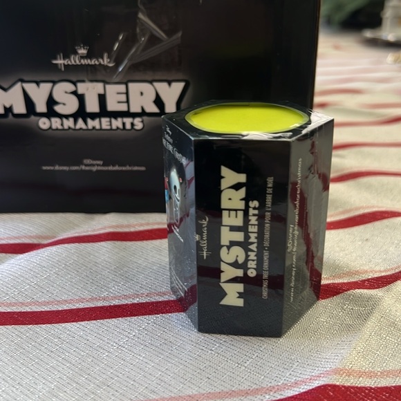 Full unopened box of Disney Nightmare before Christmas mystery ornaments - Picture 5 of 5